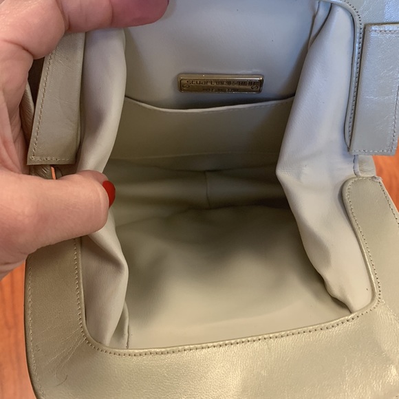 Vintage Stuart Weitzman Iridescent Cream Leather Shoulder Bag (gold studs) - Picture 7 of 7